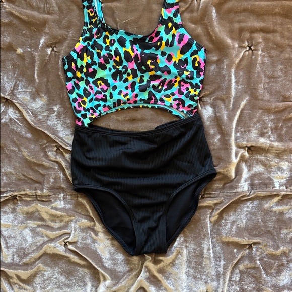 Swimsuit bundle! Small (6/7) - Picture 2 of 10
